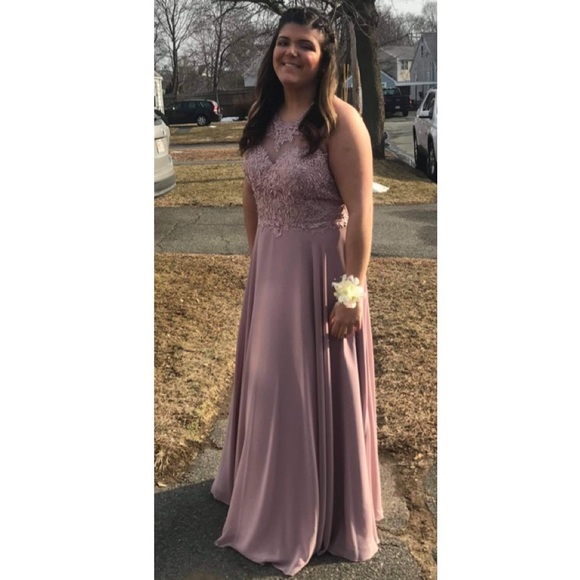 Light pink/mauve prom/wedding dress - Picture 3 of 3